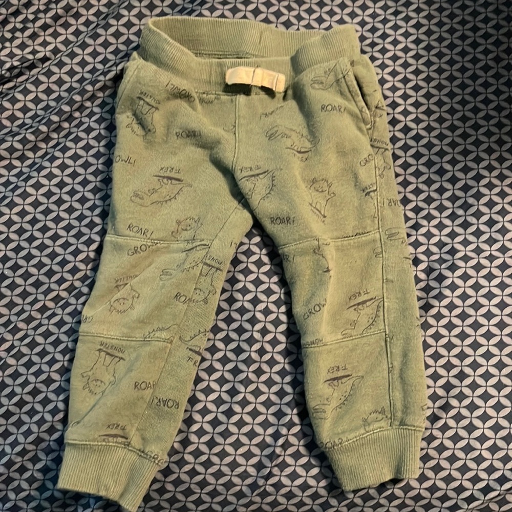 Carter’s 2T light sweatpants
